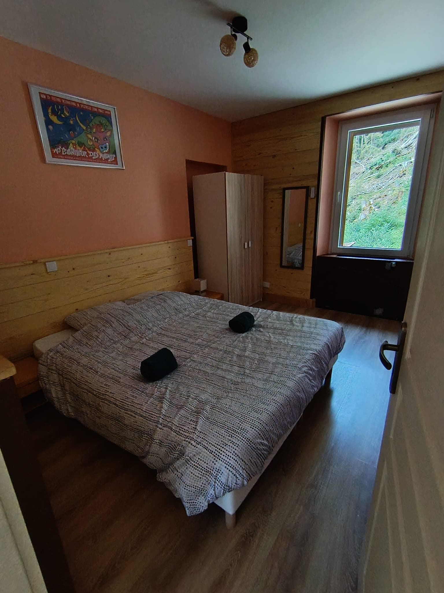 Deuxième chambre (2 lits simples ou 1 lit double au choix)