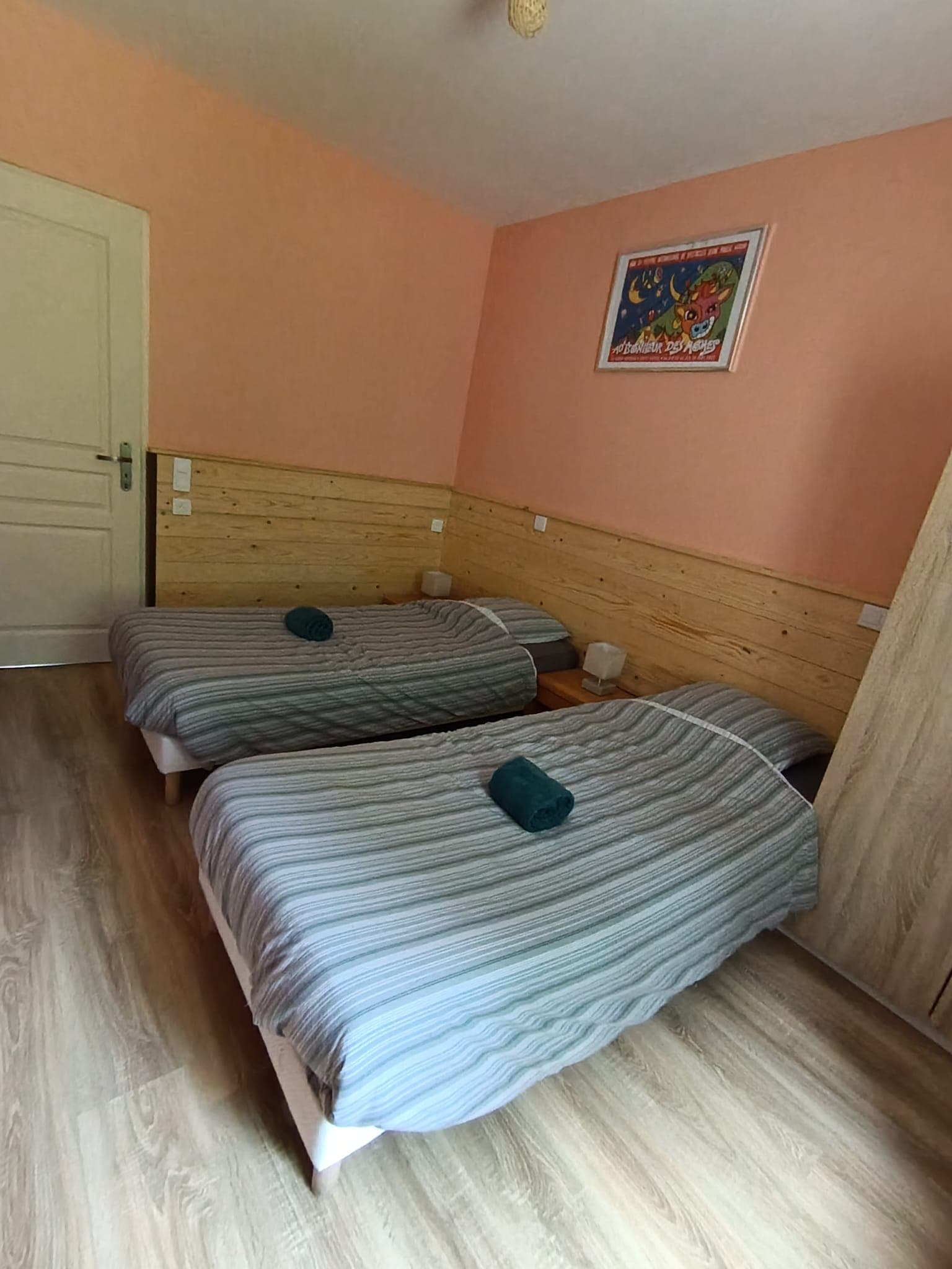 Deuxième chambre (2 lits simples ou 1 lit double au choix)