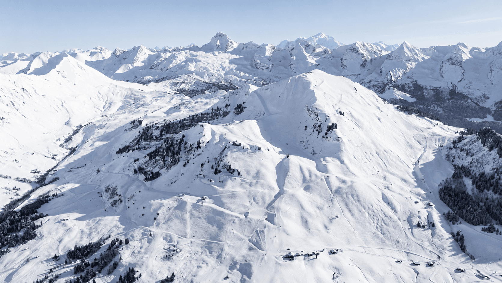 Le domaine skiable du Grand-Bornand en hiver